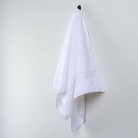 منشفة إستحمام بيوريا قطن أبيض