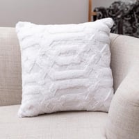 خدادية مربعة بحشوة فرو أبيض 45 × 45 سم