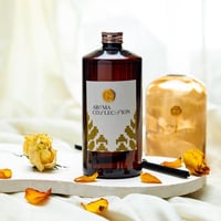 فواحة عطر بالأعواد في حامل زجاجي برائحة الشاي الأب...