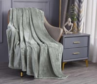 بطانية شتوي مخمل ناعم بترولي فاتح