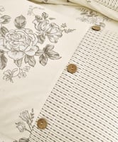 مفرش إنسجام صيفي قطن كريمي فاتح برسومات الزهور