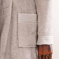 طقم أرواب استحمام فالير قطن تركي مطرز كريمي و بيج...