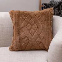 خدادية مربعة بحشوة فرو بني 45 × 45 سم