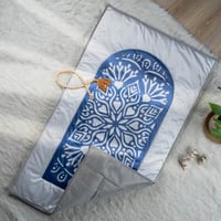 سجادة صلاة رصاصي فاتح وكحلي مقاس 70x120 سم