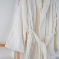 روب نداف - قطن 100% فاخر - تركي - كريمي عدد القطع...