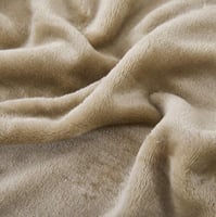 بطانية شتوي مخمل ناعم بيج غامق.