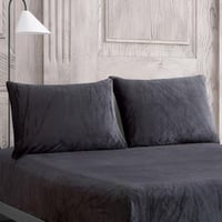 طقم غطاء وسادة دفى مخمل رصاصي غامق عدد القطع 2