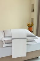 مفرش جنات قطن مزدوج أبيض ورصاصي عدد القطع 7