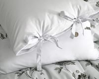 مفرش سرور مزدوج قطن سماوي فاتح برسومات الزهور عدد...