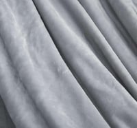 بطانية شتوي مخمل ناعم رصاصي فاتح..