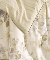 مفرش إنسجام صيفي قطن كريمي فاتح برسومات الزهور