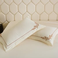 مفرش مزن صيفي فاخر لون كريمي