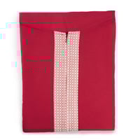 طقم سجادة صلاة كريمي و عنابي عدد القطع 2