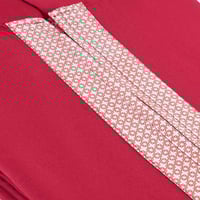 طقم سجادة صلاة كريمي و عنابي عدد القطع 2