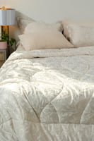 مفرش جوما شتوي فاخر مزدوج مخمل جاكارد كريمي عدد ال...