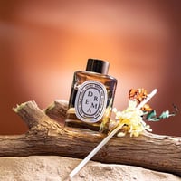 فواحة عطر بالأعواد في حامل زجاجي برائحة الياسمين ع...