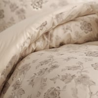 مفرش سرور مزدوج قطن بيج برسومات الزهور عدد القطع 7