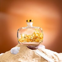 فواحة عطر بالأعواد في حامل زجاجي برائحة اللافندر ع...