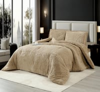 مفرش وورم شتوي فرو محفور بيج