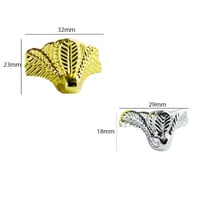 رجل علب الهدايا