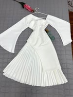 فستان ابيض ميد