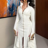 فستان سهرة انيق بتصميم فخم