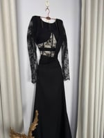 فستان سهرة بأكمام دانتيل لون اسود