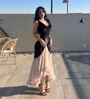 فستان مخمل اسود بيج فاتح