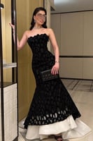 فستان سهرة أوف شولدر لون اسود و ابيض