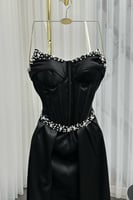 فستان سهره توب مزينة باللولو