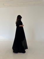 عباية كريب اسود ناعم قصة كلوش