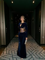 فستان كحلي مخمل ناعم