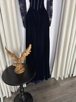 فستان سهرة شتوي كحلي