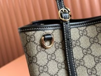 GG EMBLEM SMALL TOTE BAG
