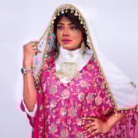 زبون رماني مطرز