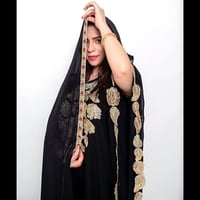 ثوب نشل مع طرحه