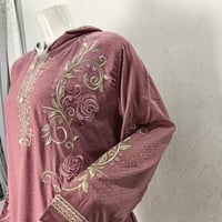 جلابية مطرزه وردي