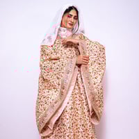 طقم اهل الحجاز الوردي