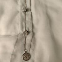 ازارير وردة اللؤلؤ الفضية