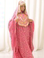 ثوب المديني مع ملحقاته