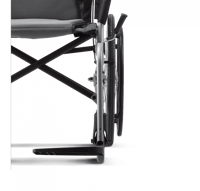 كرسي متحرك ذاتي الدفع