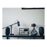 سماعة مكتبية مرجعية JBL 104‑BT – جودة صوت احترافية...