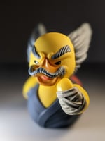 فيقرز هيهاتشي من تكن من مجموعة توبز عالية الجودة.