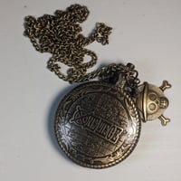 ساعة جيب ون بيس.