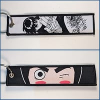 ميدالية لي من ناروتو ، صورة مختلفة لكل وجه.