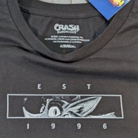 تيشيرت شخصية كراش للجنسين مرخص من شركة اكتفجين.