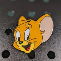 بروش جيري الشخصي من توم اند جيري - تعبير عن الأناق...