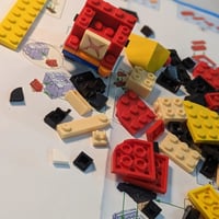 شخصية روبين من ون بيس تركيب مثل الليقو.