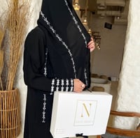 طرحه فتنامي مع تطريز ابيض