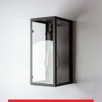 انارة جدارية فانوس خارجي بتصميم مربع زجاجي